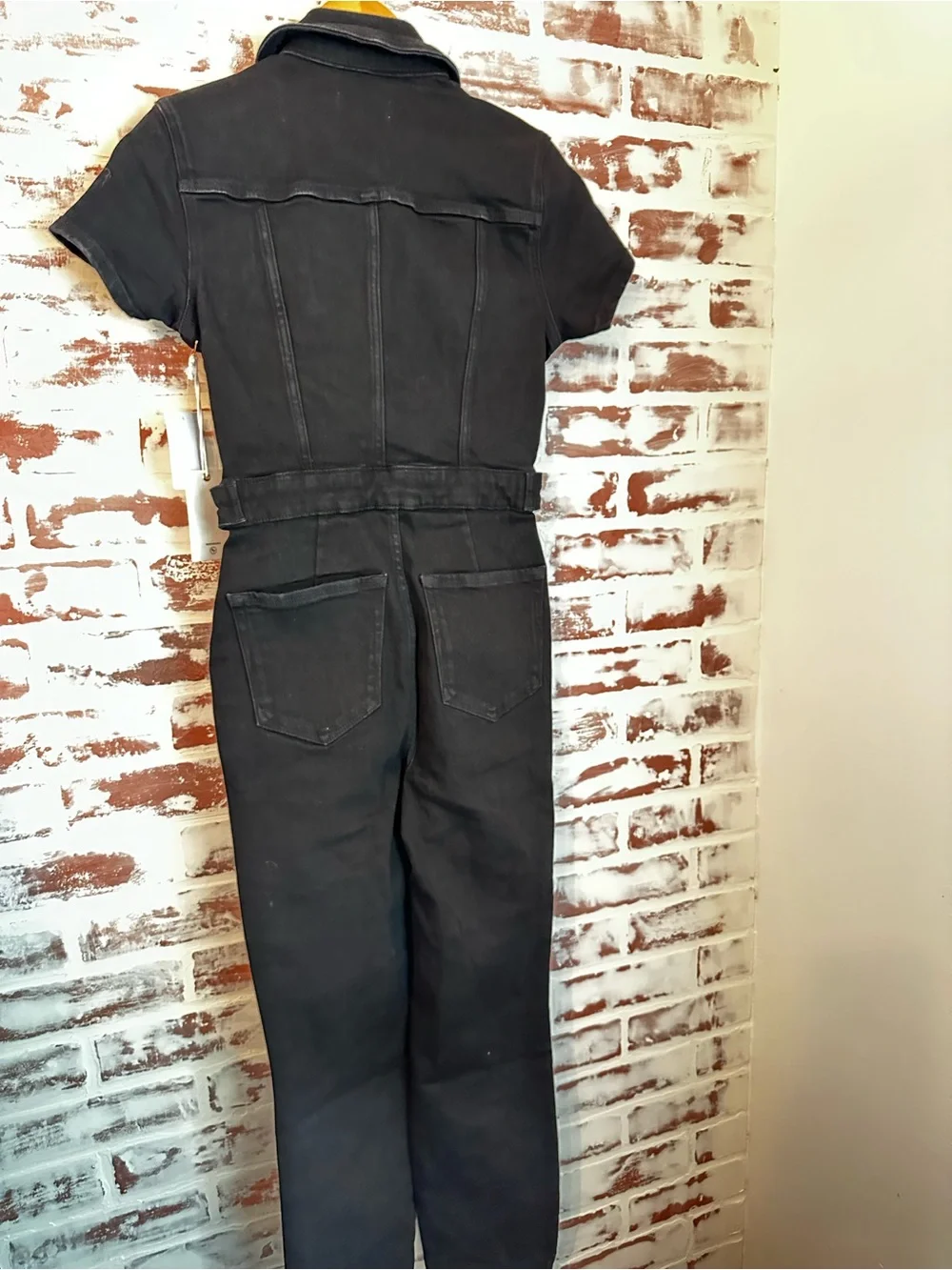 Good American Slim Short-Sleeve Black Utility Jumpsuit - Picture 3 of 7